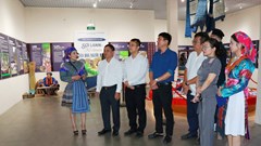 Quảng bá di sản văn hóa Mông qua câu chuyện sợi lanh