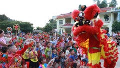 Ấm áp “Biên cương - Đêm hội trăng rằm” nơi biên giới Lai Châu