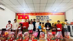 An Giang: Ấm áp “Trăng ấm trao em” đến với thiếu nhi xã Mỹ Thuận