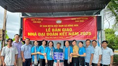 An Giang trao 6 căn nhà Đại đoàn kết cho hộ cận nghèo