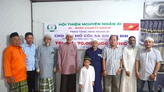 Trao Nhà nhân ái cho hộ đồng bào Chăm có hoàn cảnh khó khăn 