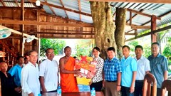 An Giang: Thăm, chúc mừng các chùa Khmer nhân Lễ Sen Đôn Ta