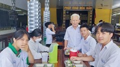 Cụ ông ở tuổi 91 vẫn miệt mài làm việc thiện theo gương Bác