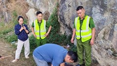 Công an xã Lũng Cú kịp thời hỗ trợ du khách rơi xuống vực tại điểm Cực Bắc