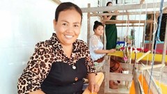 Giữ nghề dệt thổ cẩm Khmer, mở hướng phát triển du lịch cộng đồng