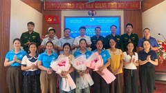 Phụ nữ Mường Nhà chung tay bảo vệ chủ quyền, an ninh biên giới