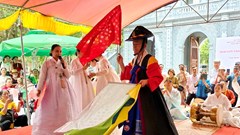 Khi nghệ nhân Hàn Quốc... “hầu đồng”