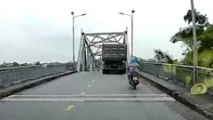 Công tác cứu hộ khó khăn do nước chảy xiết