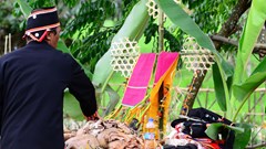 Nghi thức cúng ma bản của người Khơ Mú