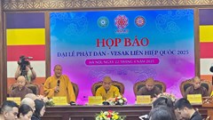 Người dân được chiêm bái Xá lợi Phật tại TP.HCM, Hà Nội, Tây Ninh và Hà Nam