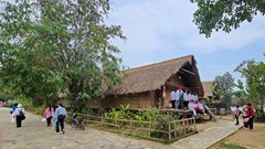 Tháng 7 về Làng trải nghiệm văn hóa truyền thống