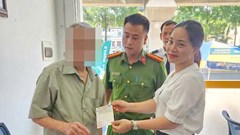 Cụ ông 79 tuổi thoát cúa lừa 250 triệu đồng nhờ nhân viên ngân hàng