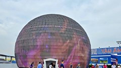 Quả cầu LED khổng lồ gây ấn tượng mạnh tại Triển lãm thành tựu đất nước 