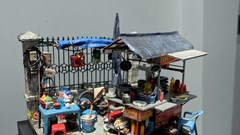 Ngắm phố Hà Nội qua mô hình thu nhỏ làm từ... phế liệu