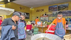 Trải nghiệm ẩm thực vùng miền tại Hội chợ mùa Thu lần thứ nhất - 2025