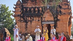 Sắc màu văn hóa Chăm tại Làng Văn hóa – Du lịch các dân tộc Việt Nam