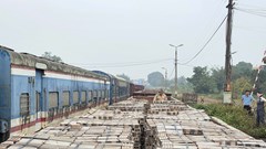 Vận chuyển miễn phí 1 triệu viên gạch hỗ trợ xây dựng nhà ở tại miền Trung