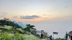 Đánh thức “nàng tiên” du lịch Hang Kia - Pà Cò 