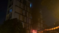 Hà Nội: Khống chế hỏa hoạn tại nhà nghỉ, cứu an toàn 7 người