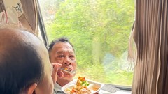 Hành khách đặc biệt trên chuyến tàu từ Vinh đến Nha Trang