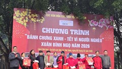Sẻ chia yêu thương tại chương trình “Bánh chưng xanh - Tết vì người nghèo” 2026