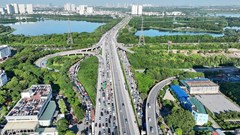 Đi lại dịp cao điểm Tết tại cửa ngõ Hà Nội và TP.HCM như thế nào?