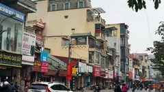 Thí điểm cấm xe taxi, xe hợp đồng vào phố Khâm Thiên