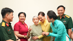  “Chuyến bay Màu Xanh - Tri ân quá khứ, lan tỏa giá trị bình đẳng giới”