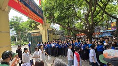 Buổi thi đầu tiên vào lớp 10 tại ngôi trường “náo nhiệt” nhất Hà Nội