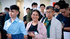 Người cao tuổi có thể mua vé máy bay ưu đãi trực tuyến từ hôm nay