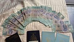 Trả lại 25 triệu đồng và hộ chiếu của khách du lịch bỏ quên trên tàu