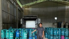 Phát hiện đường dây san chiết, phân phối gas giả quy mô lớn