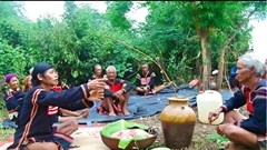 Về Plei Ơi nghe “Huyền thoại Vua Lửa”