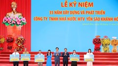 Công ty Yến sào Khánh Hòa trao 1 tỉ đồng hỗ trợ đồng bào khắc phục bão lũ