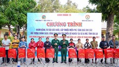 Binh đoàn 15 chăm sóc sức khỏe đồng bào xã biên giới Ia Mơ