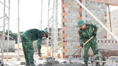 Bộ đội Biên phòng chung sức xây trường, chắp cánh ước mơ nơi biên cương
