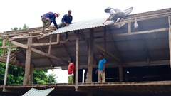 Gia Lai: Người dân buôn Jứ tất bật chuyển về nơi an cư mới 