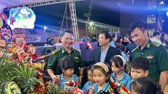 Ấm áp Trung thu nơi mái trường mới vùng biên 