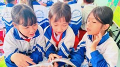 Đưa sách và công nghệ đến gần học sinh vùng sâu, vùng xa