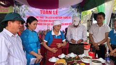 Thưởng thức ẩm thực tại Hội Rằm tháng ba Minh Hóa