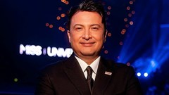 CEO Miss Universe từ chức