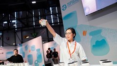 Gặp cô gái Việt vô địch thử “nếm” cà phê nước Đức