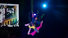 Khi tranh dân gian Đông Hồ bước lên sân khấu xiếc