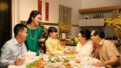 Ăn Tết nội hay Tết ngoại: Nỗi niềm “trăn trở” của nhiều gia đình 