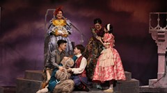 Khuấy động tháng 4 với 6 vở diễn