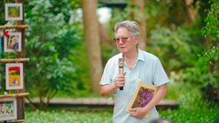 Chuyện về một vị giáo sư 82 tuổi vẫn cầm cọ vẽ 8 tiếng mỗi ngày