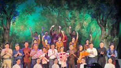 “Bản hùng ca xứ nhãn”: Từ tiểu thuyết lên sân khấu chèo