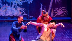  Bỏ chồng chạy theo phù hoa, cuối cùng nhận “trái đắng”