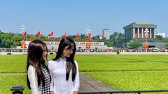 Cứ đến Quốc khánh 2.9, Quảng trường Ba Đình lại trở thành điểm hẹn của nhiều thế hệ