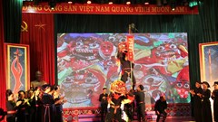 Liên hoan văn nghệ quần chúng và trình diễn trang phục dân tộc vùng Đông Bắc